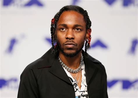 who is kendrick lamar with now
